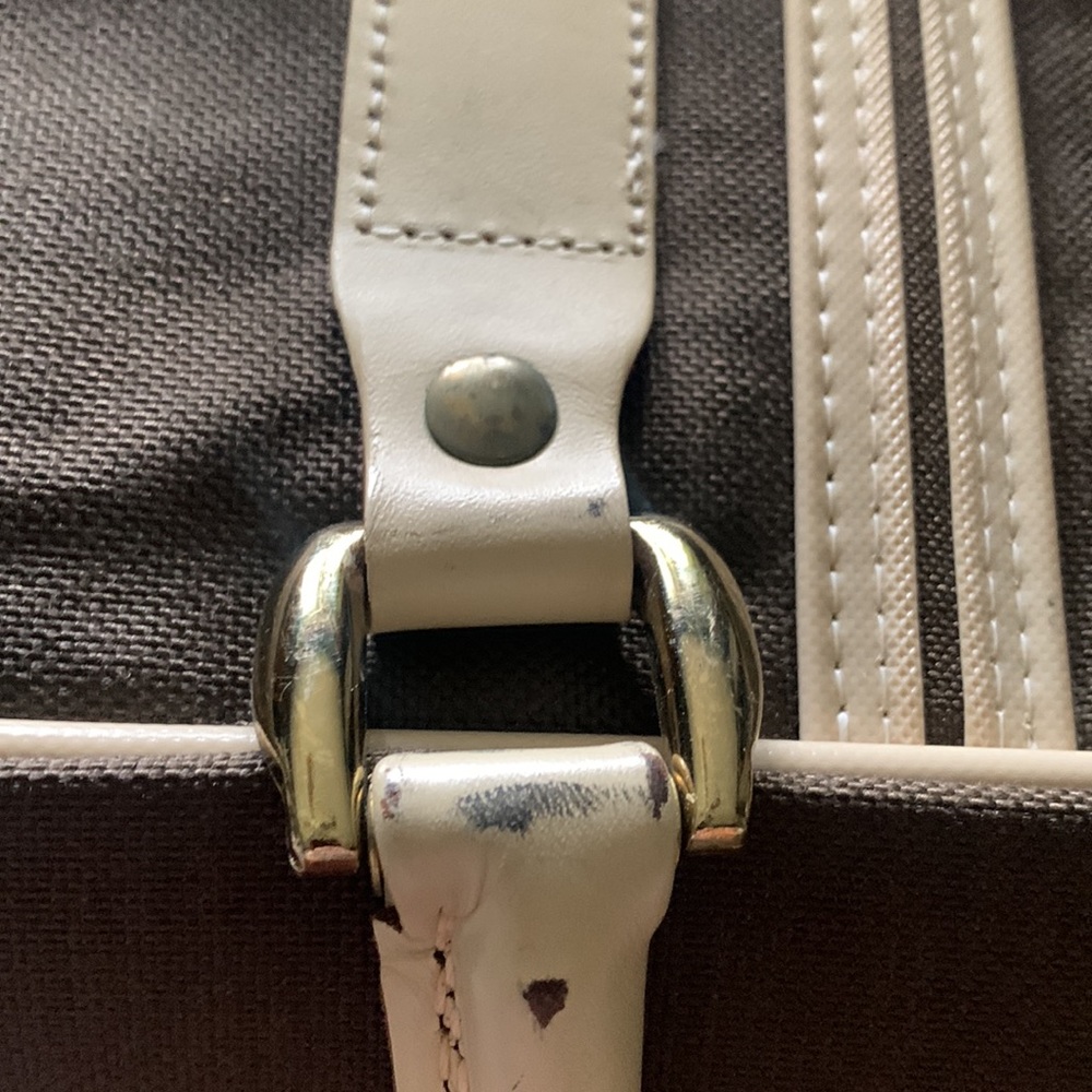 Vintage Lacoste by Lark carry on suitcase . - Picture 13 of 14
